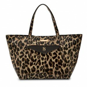 Дорожная сумка с леопардовым принтом - всегда модная и яркая!