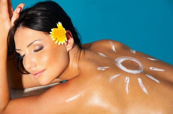 Косметические средства защитят вашу кожу от солнечного ожога.