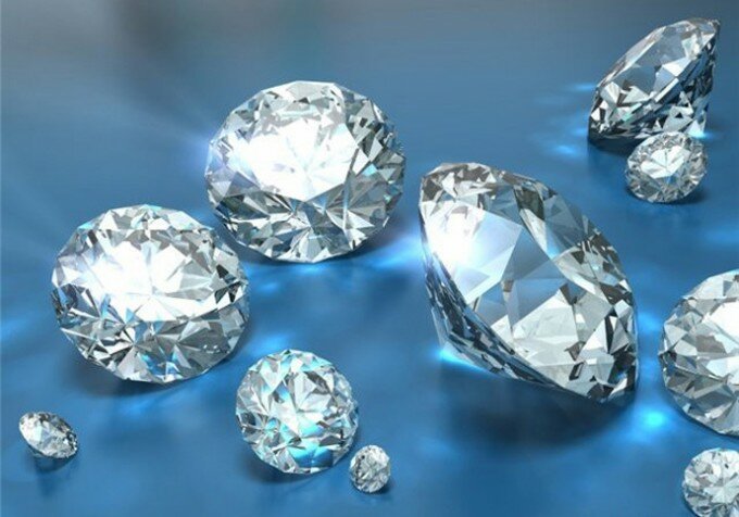 Фианит действительно похож на бриллианты 