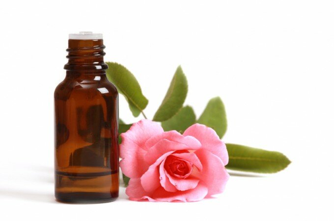 Эфирное масло розы: применение и состав. Полезные свойства